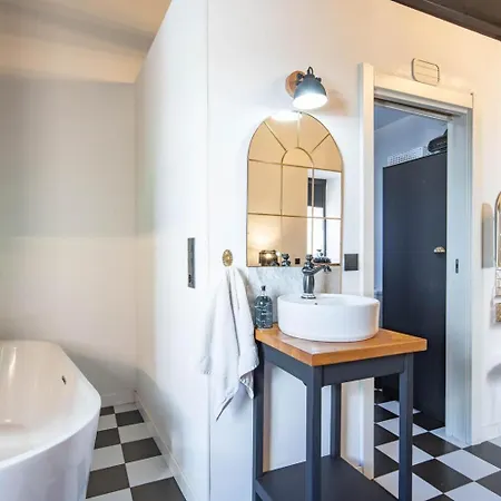 La Anos 20. Banera, Chimenea Y Terraza. Aparthotel 4*