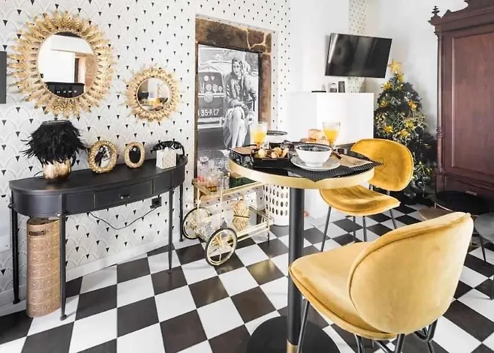 Hotel apartamentowy La Anos 20. Banera, Chimenea Y Terraza. 4*